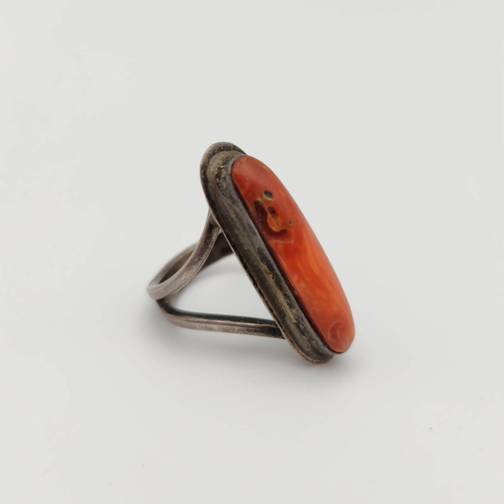Lot 169: Signed Old Navajo Sterling Coral Ring 5.7g