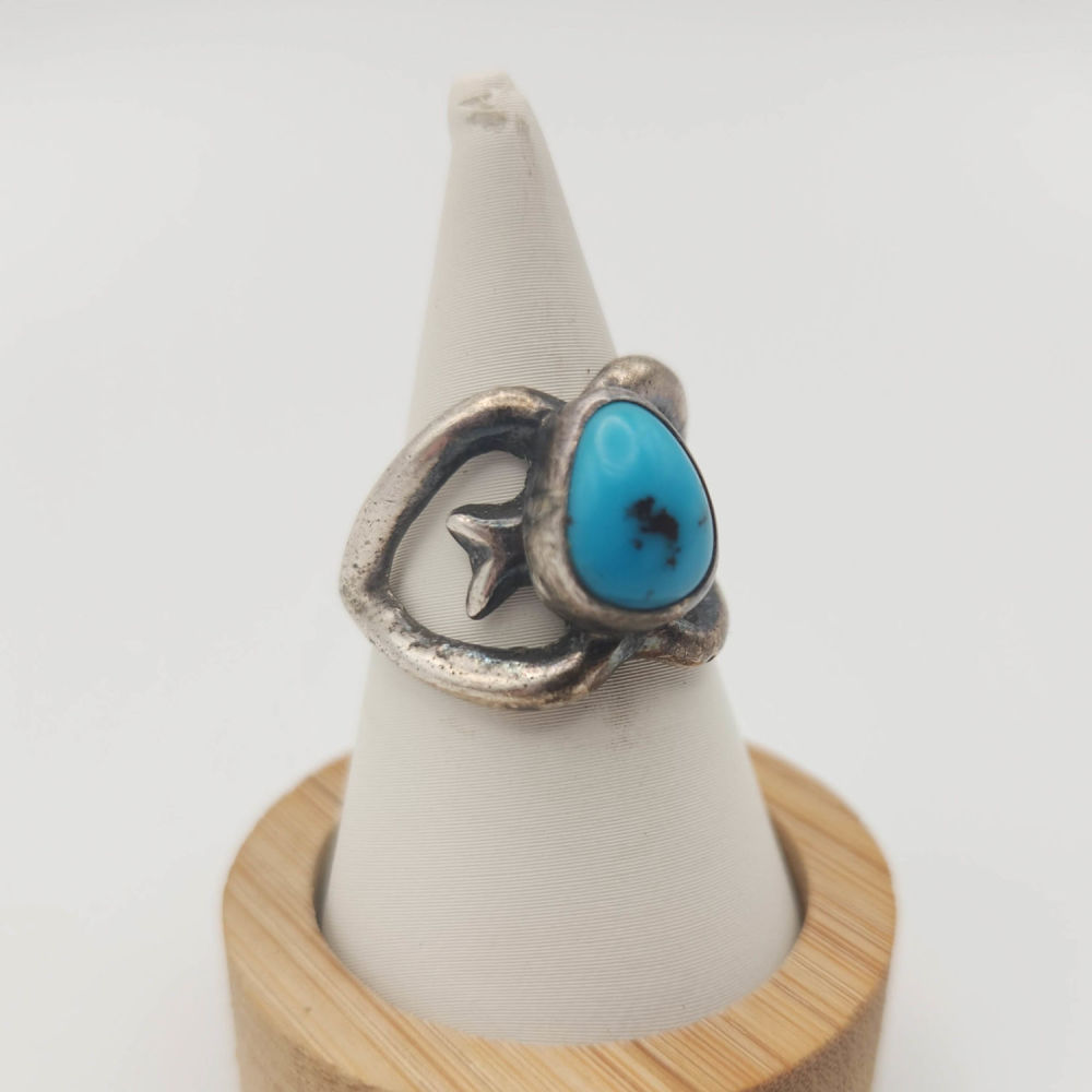 Lot 171: Sterling Native Sand Cast Turquoise Ring 6g