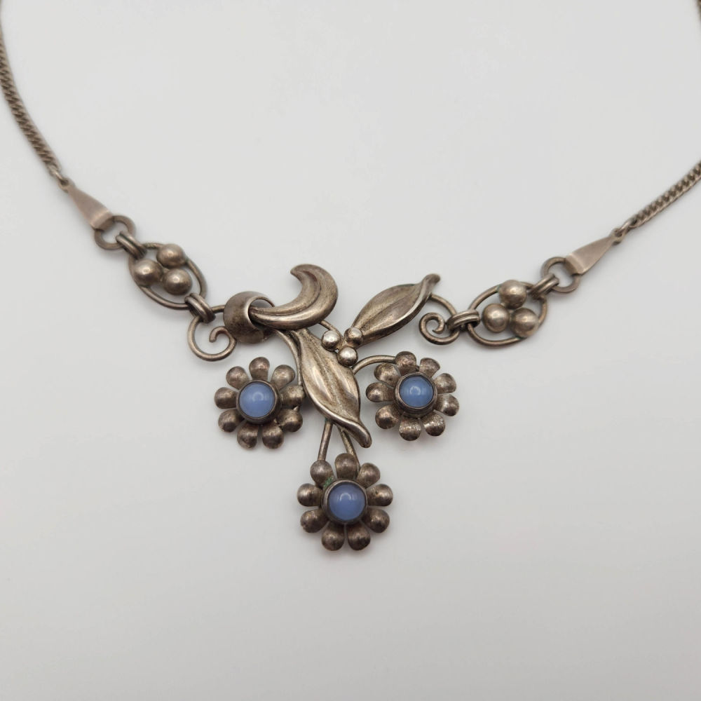 Lot 183: Signed Sterling Chalcedony Flower Necklace 18.5g