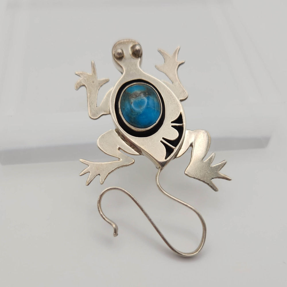 Lot 189: Running Bear Sterling Turquoise Frog Pendant 12.4g