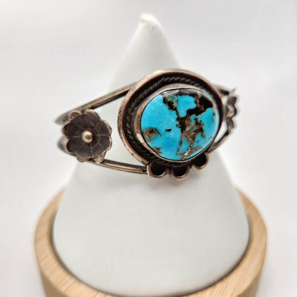 Lot 190: Sterling Turquoise Cuff Bracelet 23.7g