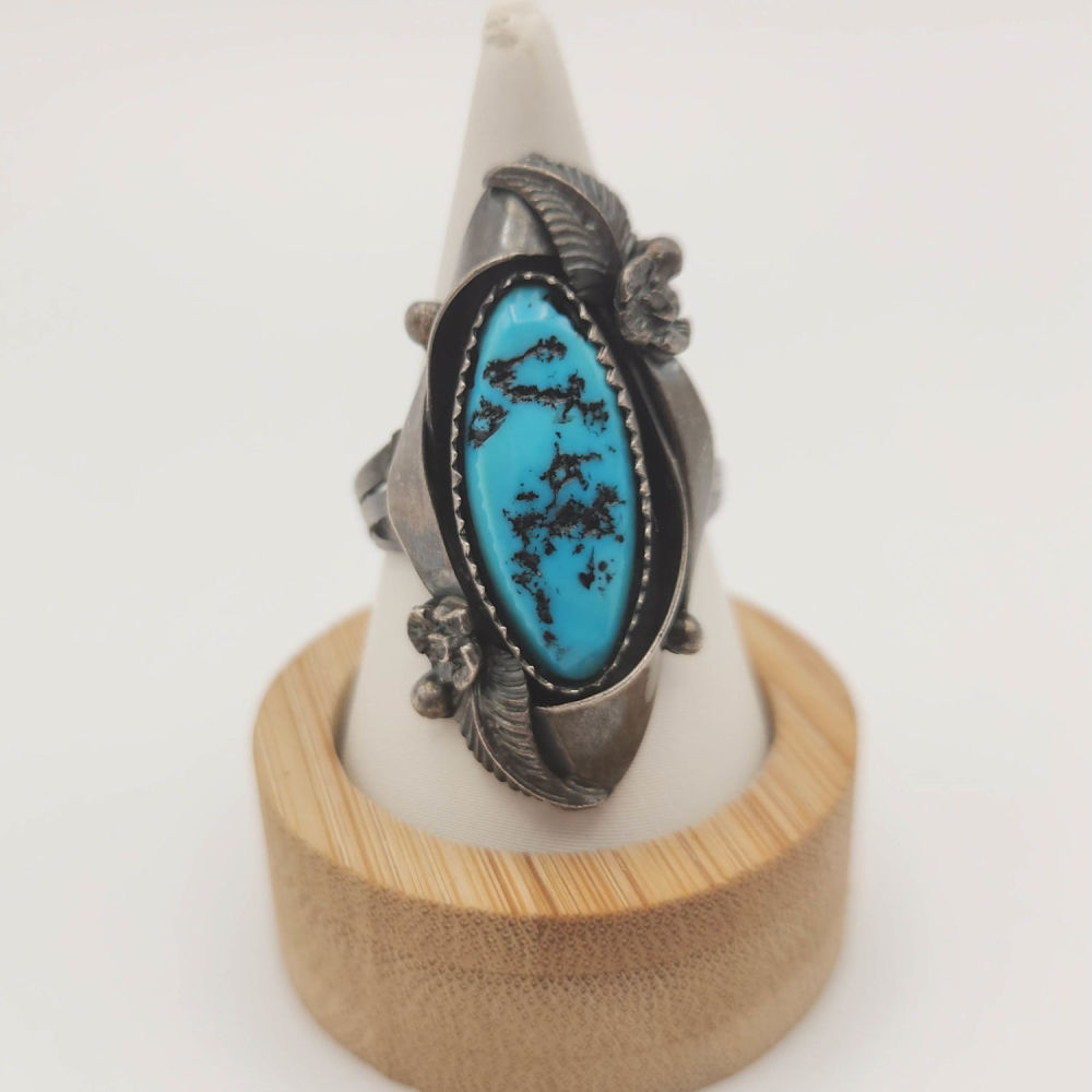 Lot 212: Sterling Navajo Large Turquoise Ring Size 10