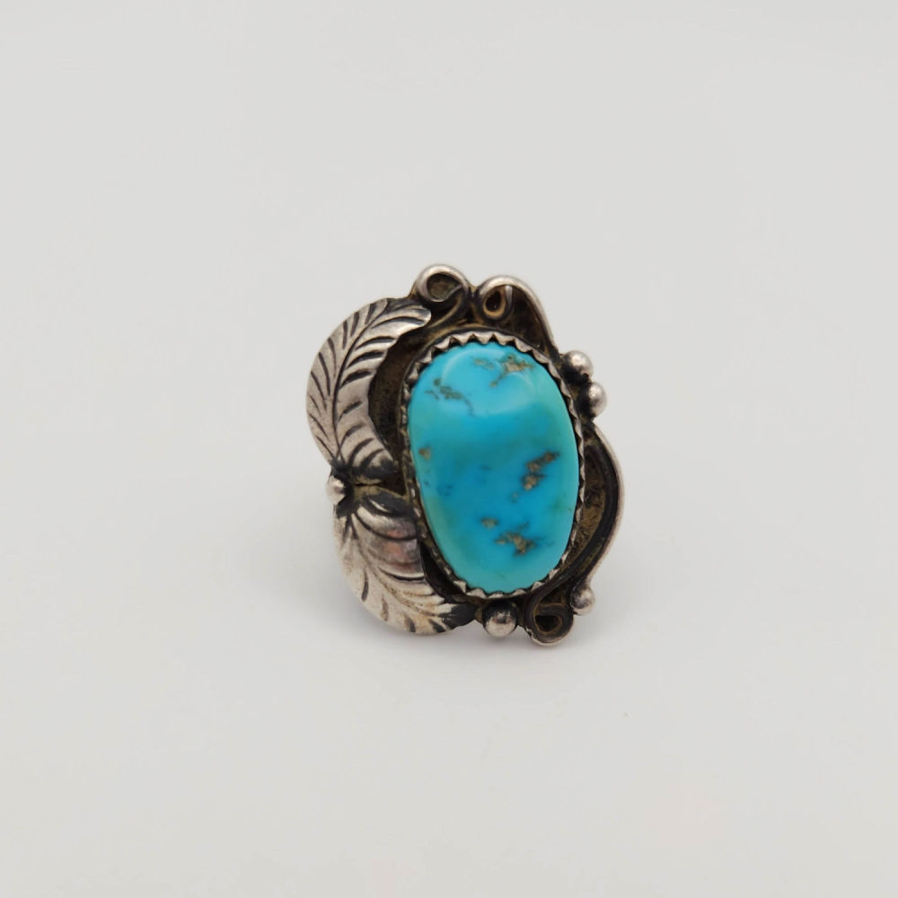 Lot 217: Sterling Navajo Turquoise Ring Size 5, 4.3g