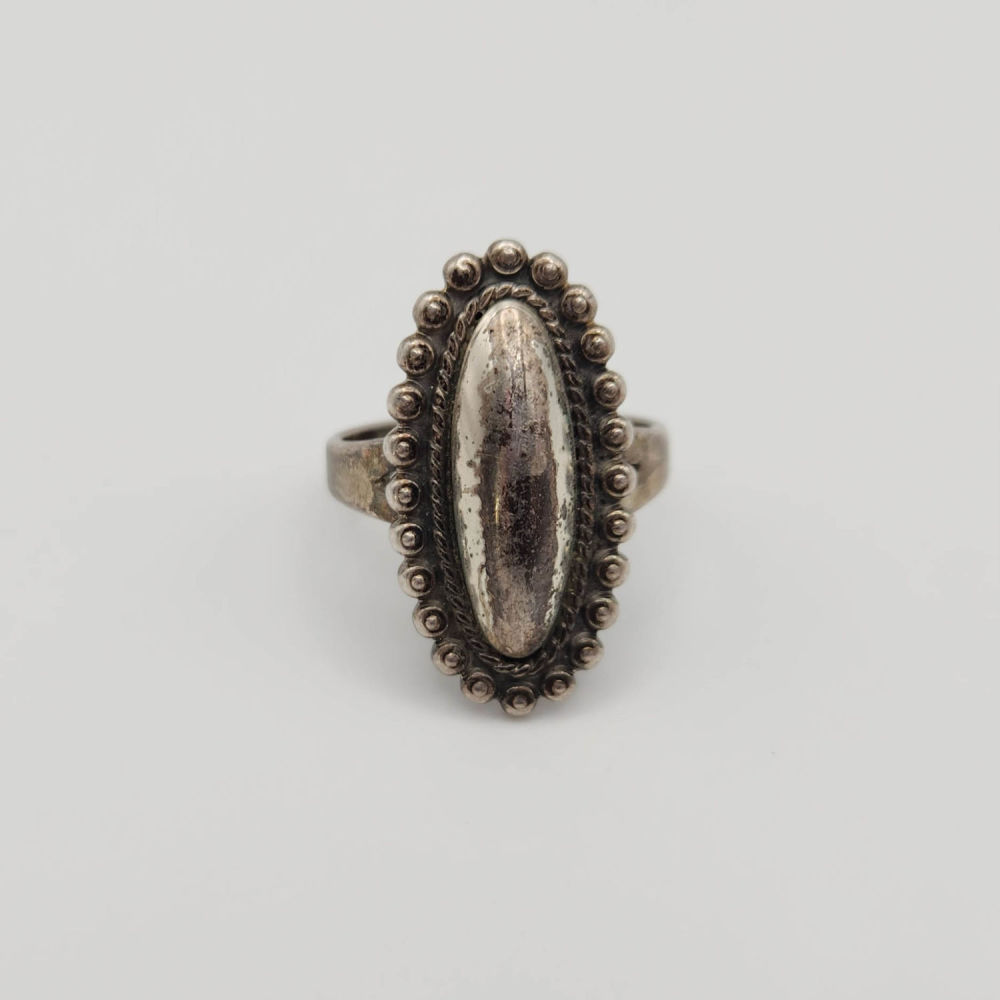 Lot 222: Sterling Bell Trading Native Ring Size 7.5, 4.6g