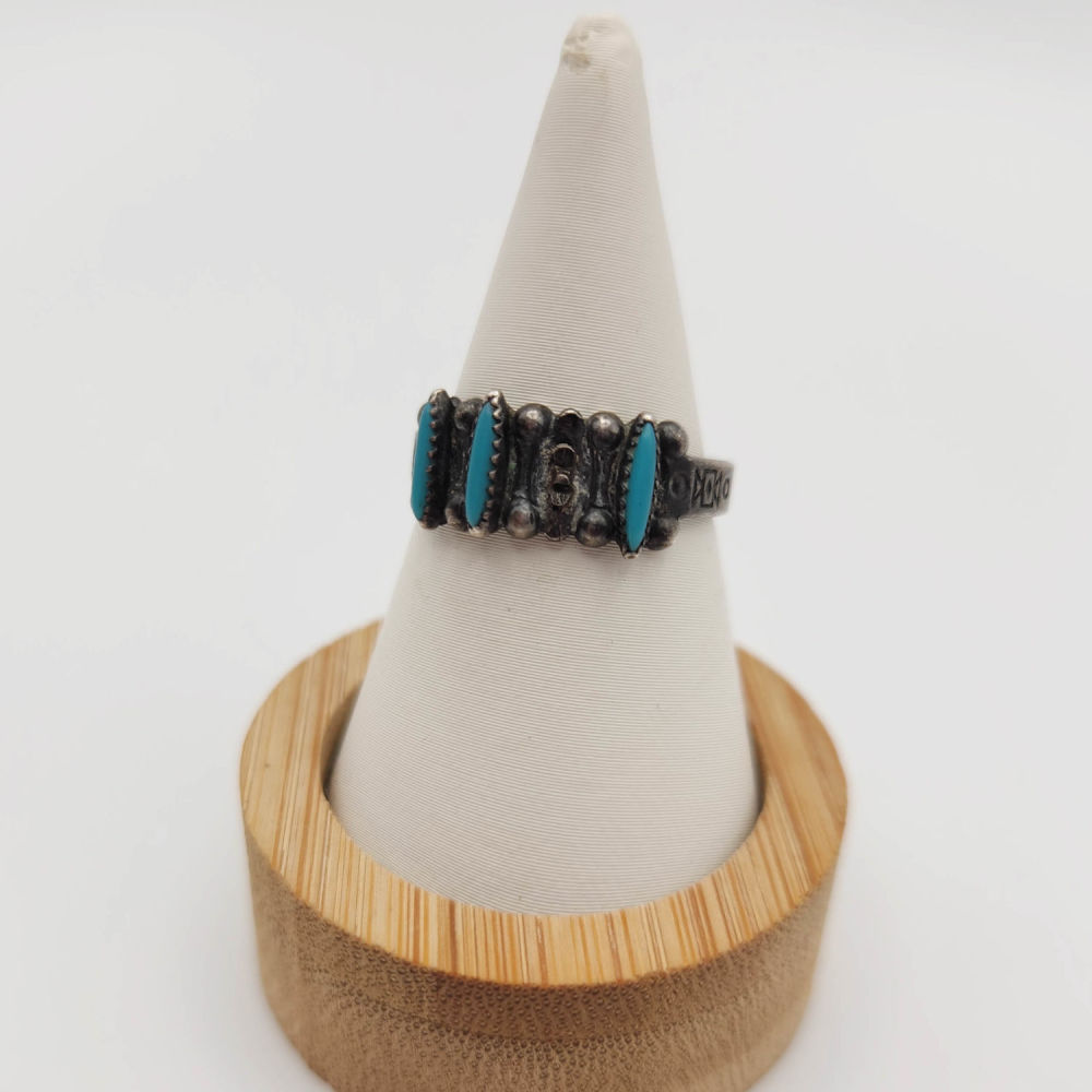 Lot 228: Sterling Petit Poiny Turquoise Ring As-Is 2.5g Size 7