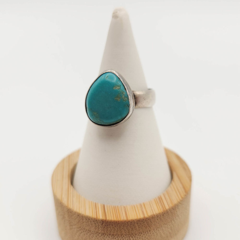 Lot 235: Sterling Turquoise. Ring Size 5.5, 3.8g