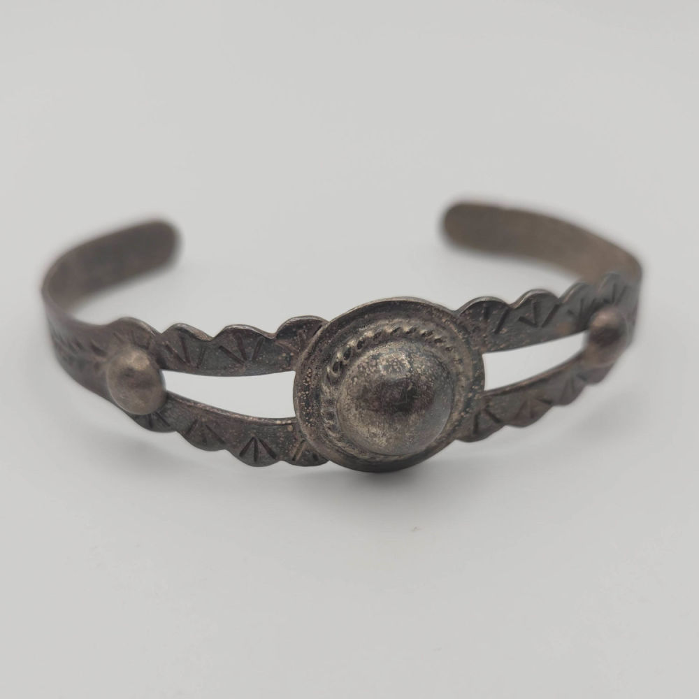 Lot 254: Mexico Old Sterling Cuff Bracelet 12.5g