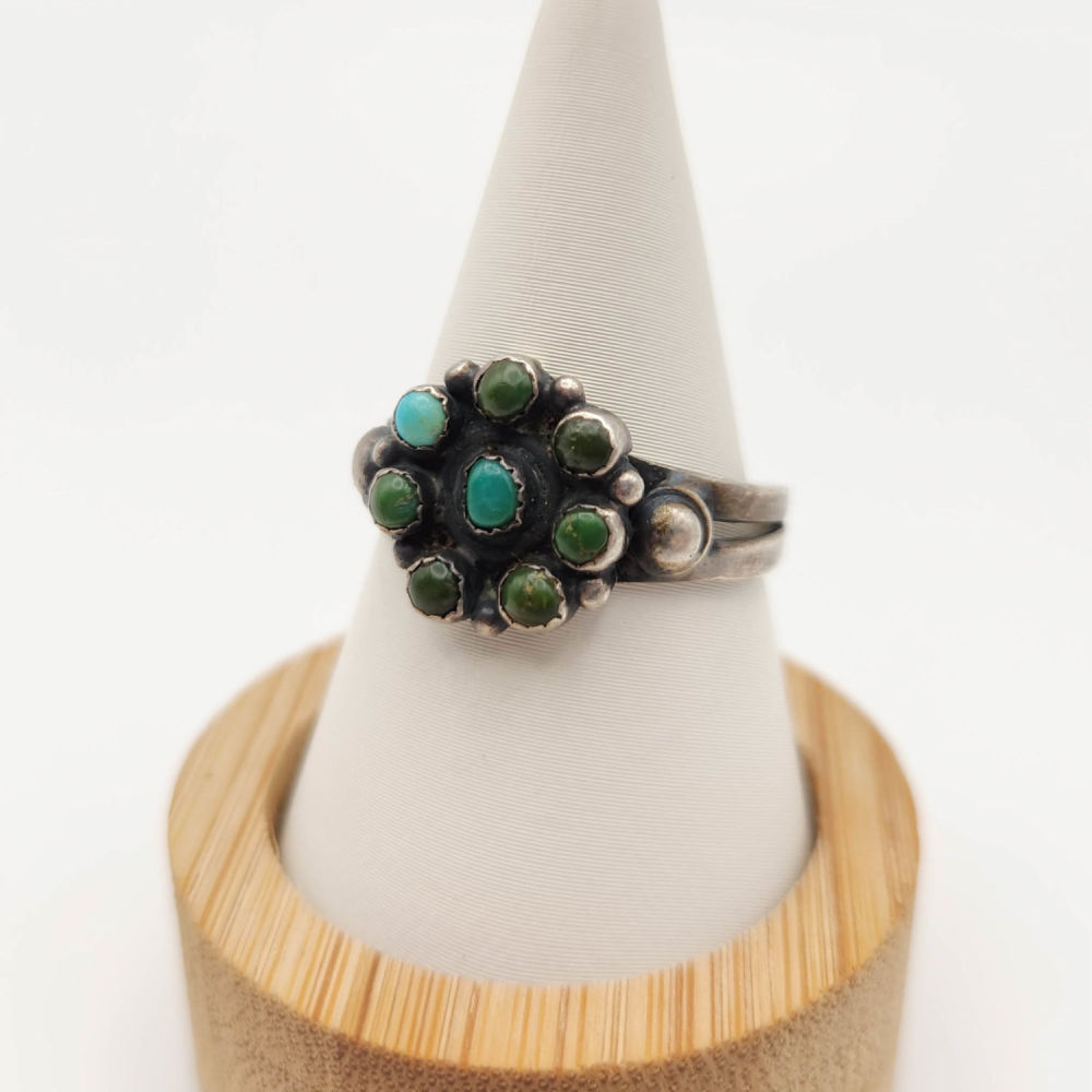 Lot 259: Sterling Zuni Turquoise Ring 3.6g Size 8.5