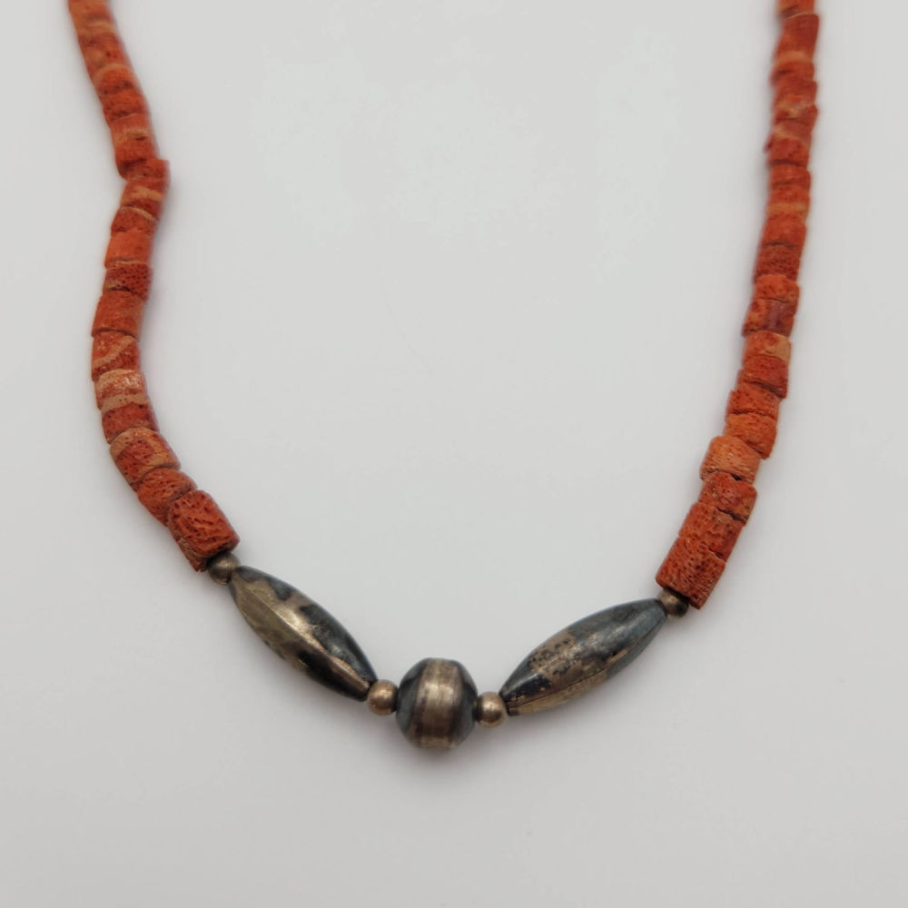 Lot 269: Old Coral Liquid SIlver Beaded Necklace 8.5g