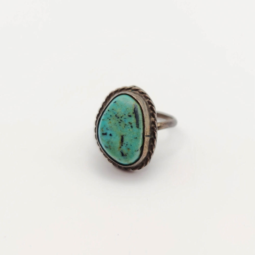 Lot 273: As-Is Old Sterling Turquoise Ring 2.5g Size 3.25
