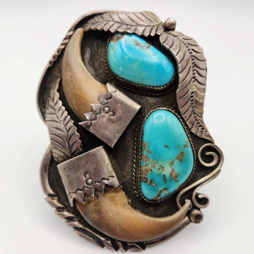 Lot 301: Huge Alan Johns Sterling Turquoise Bear Claw Cuff 107g!