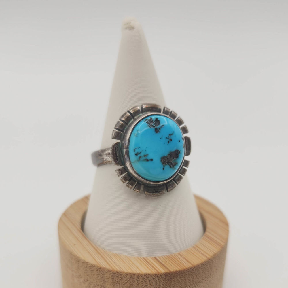 Lot 305: Sterling Navajo Turquoise Ring Arlie Nelson 5.4G