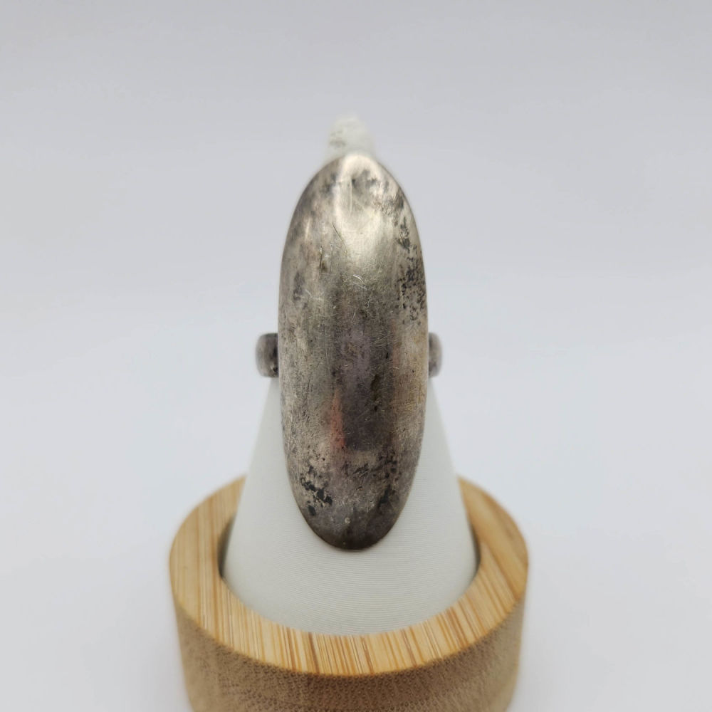 Lot 320: Sterling Silver Yellow Horse Navajo Ring 5.7G, Sz6