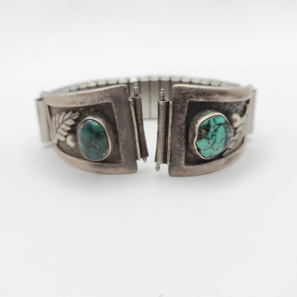 Lot 326: Sterling Silver Mens Watch Ernie Layva Navajo 43G
