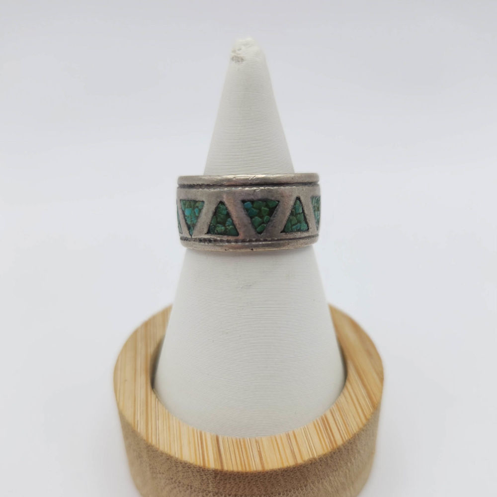 Lot 327: Sterling Crushed Turquoise native Ring 6G Sz6
