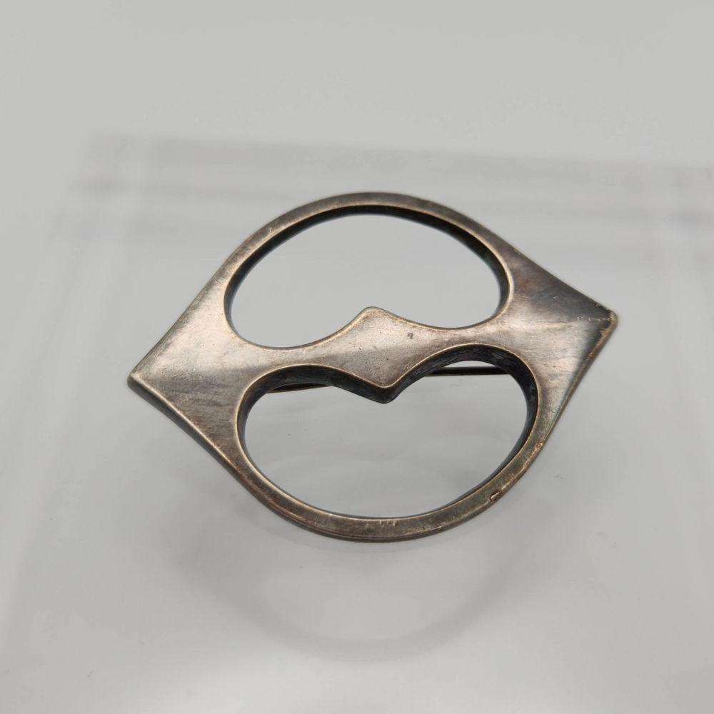 Lot 382: Hans Hansen Sterling MCM Brooch 12.3g