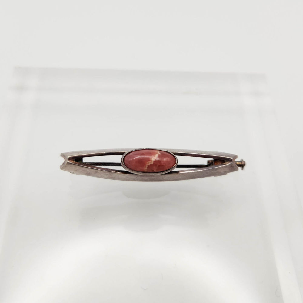 Lot 401: Kultateollisuus Ky Finnish Brooch rhodochrosite Brooch 5.3g