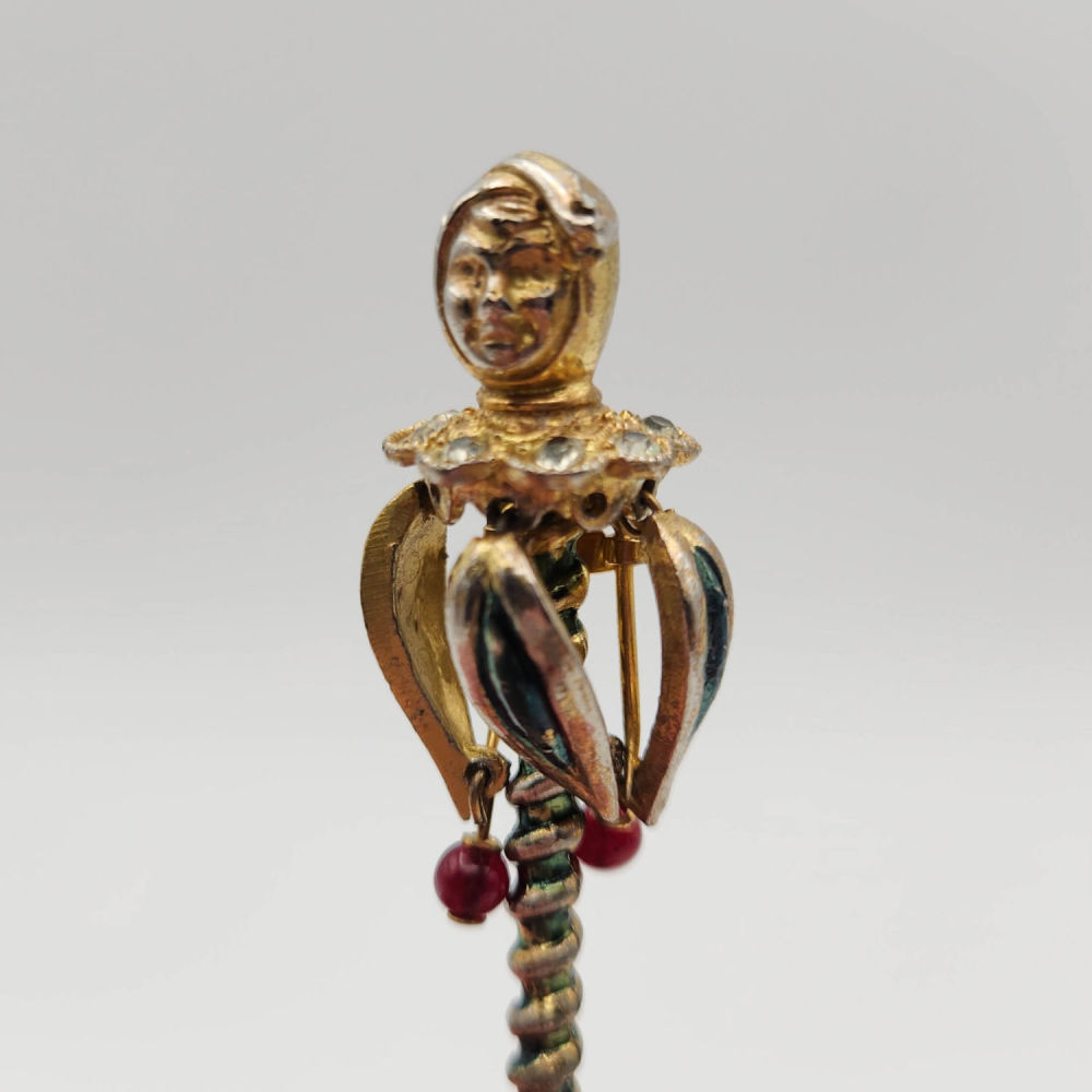 Lot 403: After Van Cleef & Arpels Sterling Jester Clip 14g
