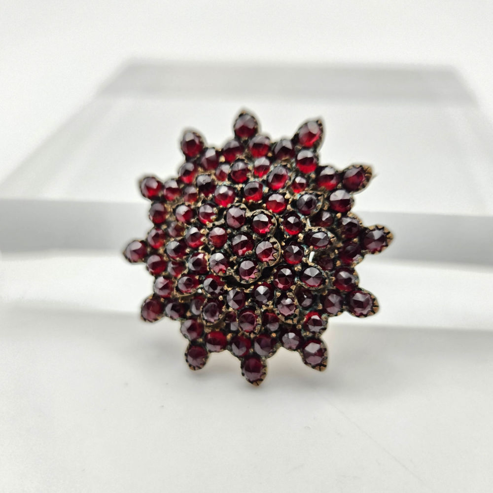 Lot 405: Antique Bohemian Garnet Brooch 8g