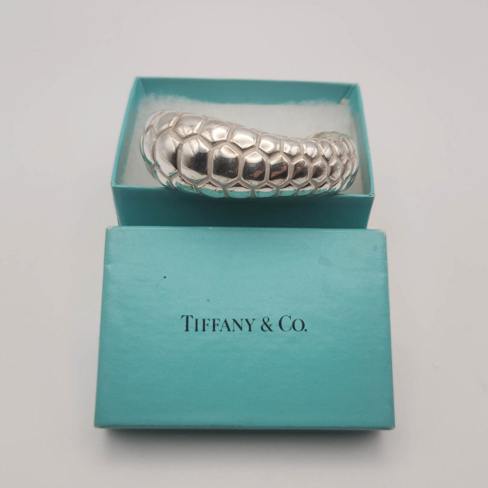 Lot 430: Tiffany & Co Sterling Cuff Bracelet 58g