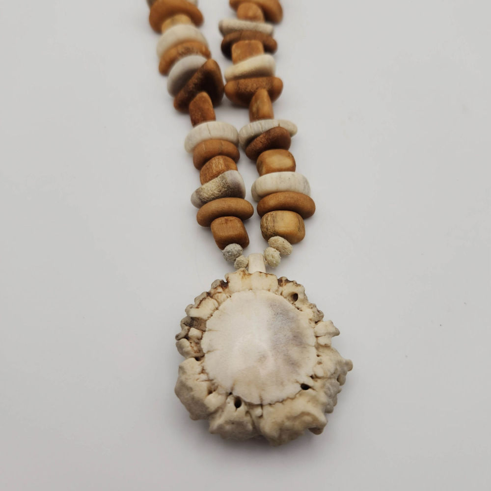 Lot 439: Leather Coral? Beaded 14" Necklace
