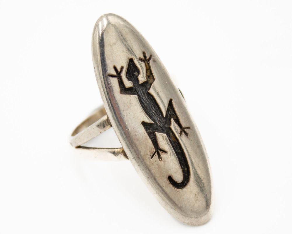 Lot 357: Sterling Silver HOPI Lizard Ring Signed “B” Size 7.5