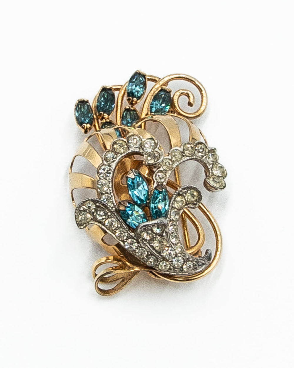 Lot 582: Charles Reis Vintage 12k Gold Filled Blue Rhinestone Brooch Pin