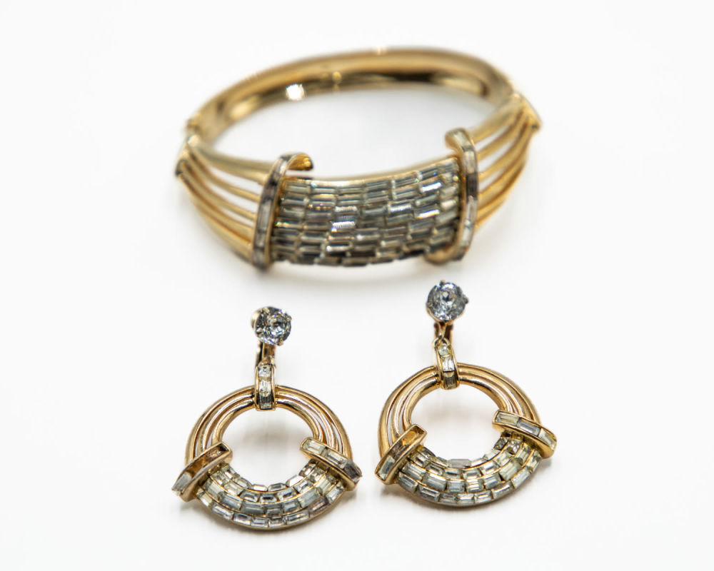 Lot 594: Vintage 1950's Adolph Katz Corocraft Bracelet Earrings Set As Is