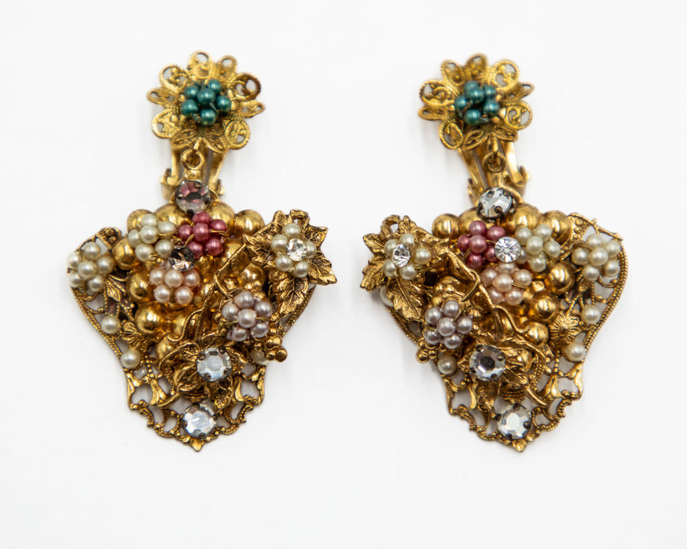 Lot 598: Vintage Rhinestone Faux Pearl Dangle Earrings