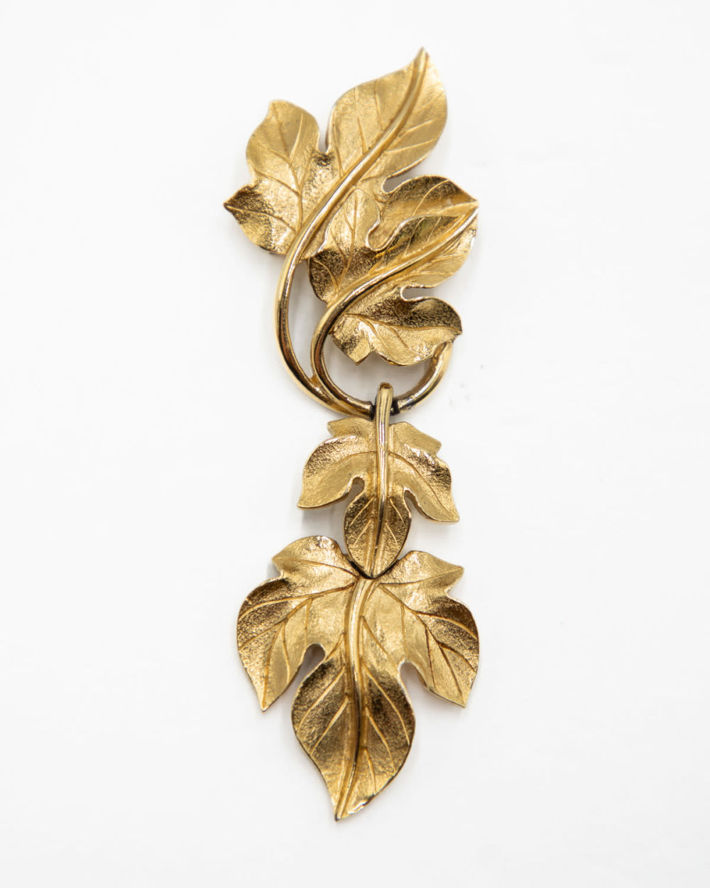 Lot 625: Crown Trifari Designer Signed Dangle Leaf Brooch