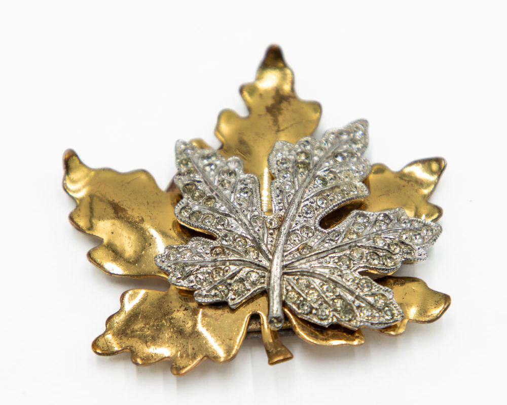 Lot 639: McClelland Barclay Late 1930's Diamond Rhinestone Dress Clip As Is
