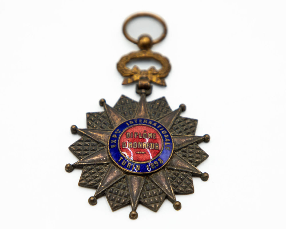 Lot 662: Antique French Medal 1898 World's Fair