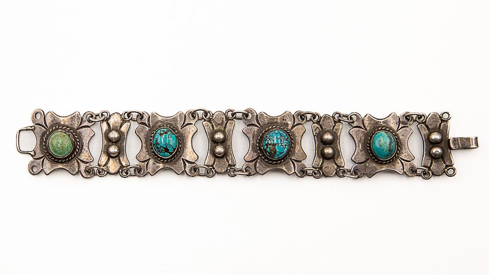 Lot 205: Vintage Taxco 980 Sterling Turquoise Bracelet