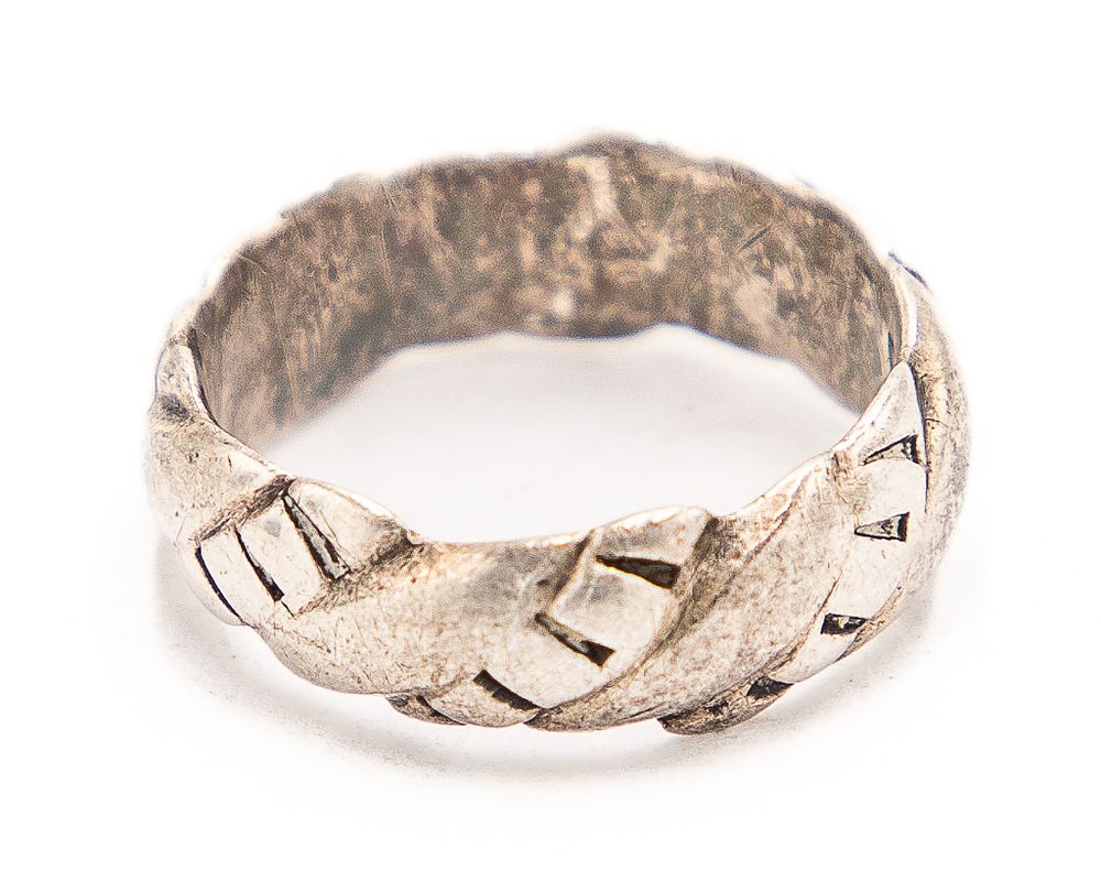 Lot 208: Vintage Taxco 980 Silver Ring Sz. 7.75