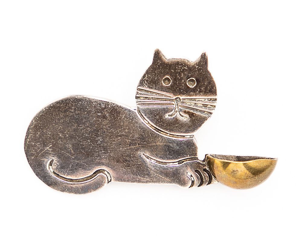 Lot 222: Vintage Taxco Mexico Sterling Cat Bowl Brooch Pin