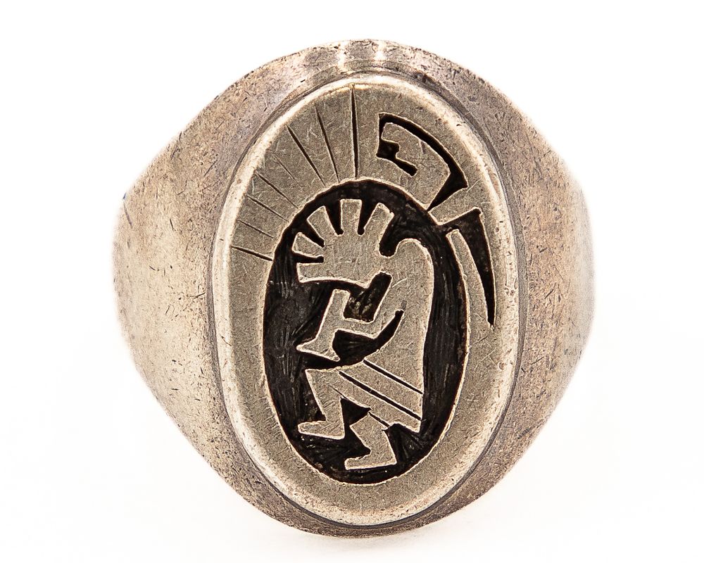 Lot 237: Calvin Peterson Navajo Sterling Overlay Kokopelli Ring Sz. 13.5