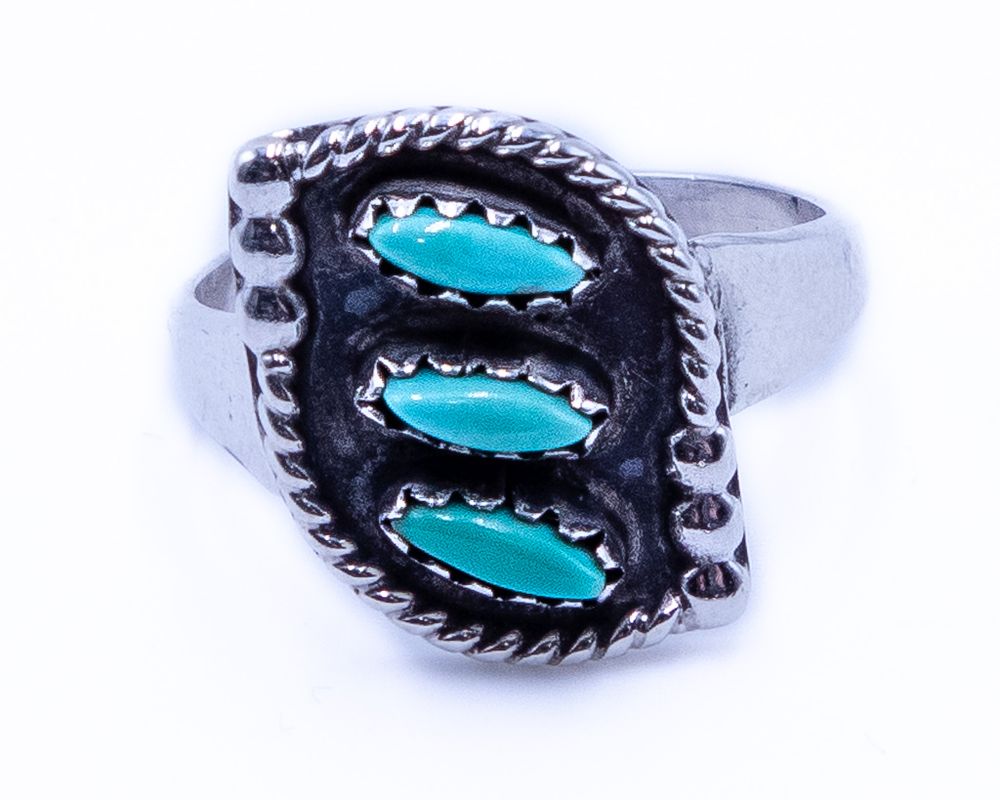 Lot 594: Vintage Navajo Needlepoint Turquoise Sterling Ring Sz 6