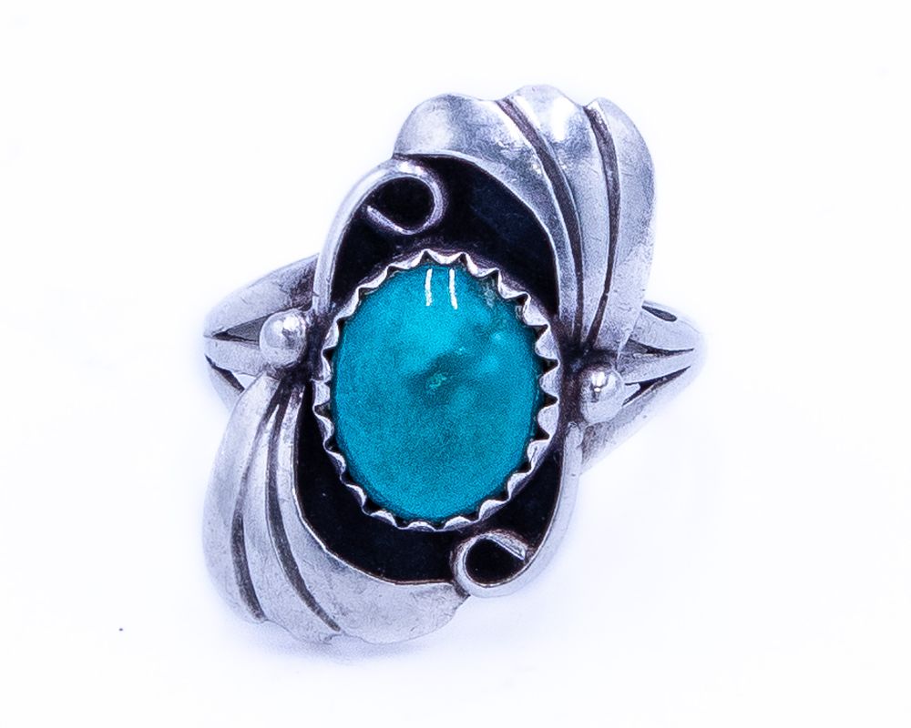 Lot 688: Vintage Navajo Turquoise Sterling Ring Sz 5.75