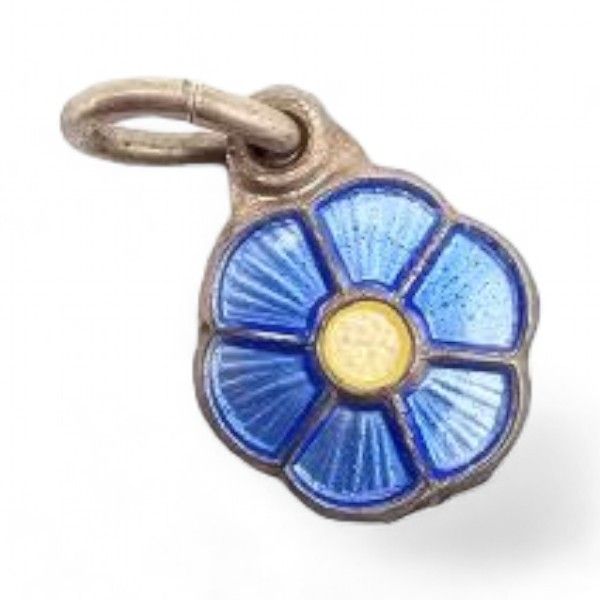 Lot 172: Denmark VB Volmer Bahners Guilloche Enamel Sterling Silver Flower Charm 0.5 G