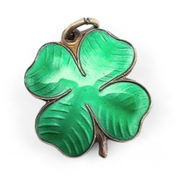 Lot 234: Norway OPRO Produkter Guilloche Enamel Sterling Silver Green 4 Leaf Clover Pendant 2.7 G