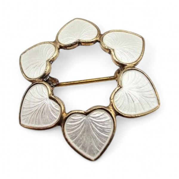 Lot 262: Denmark Volmer Bahners Guilloche Enamel Sterling Silver White Heart Circle Brooch 4 G