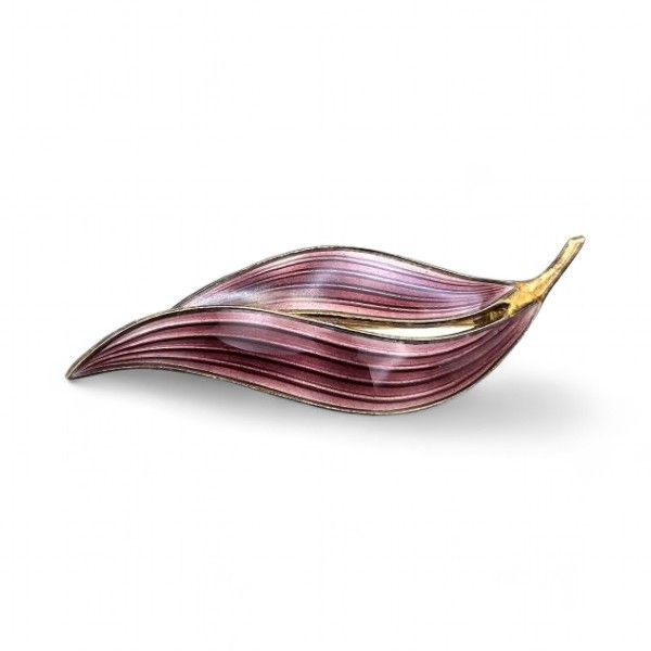 Lot 324: Norway Aksel Holmsen Guilloche Enamel Sterling Silver Violet Purple Leaf Brooch 7.3 G