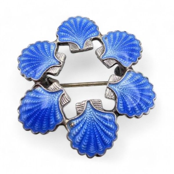 Lot 379: Denmark VB Volmer Bahners Guilloche Enamel Sterling Silver Blue Seashell Circle Brooch 5 G
