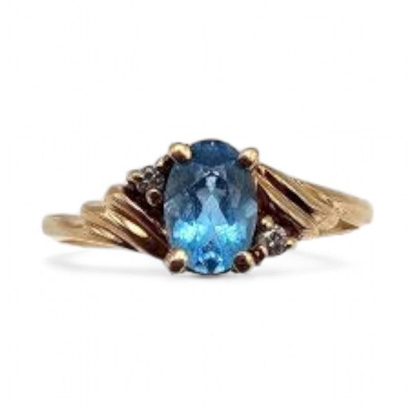 Lot 492: Love Story Topaz 10K Gold Cocktail Ring Sz. 6 1.6 G