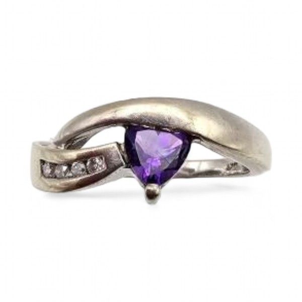 Lot 498: FD Amethyst Diamond 10K White Gold Cocktail Ring Sz. 6.25 3.6 G