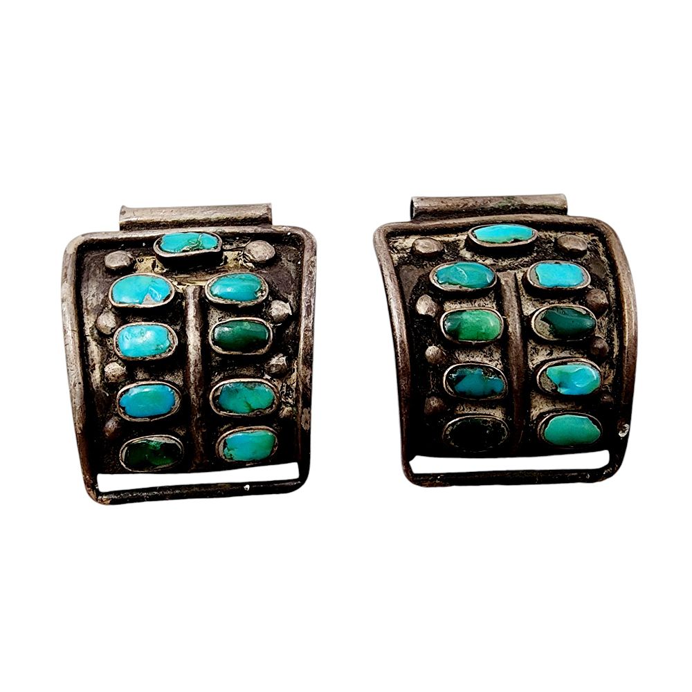 Lot 379: Vintage Zuni Sterling Cluster Turquoise Watch Tips 15.3g