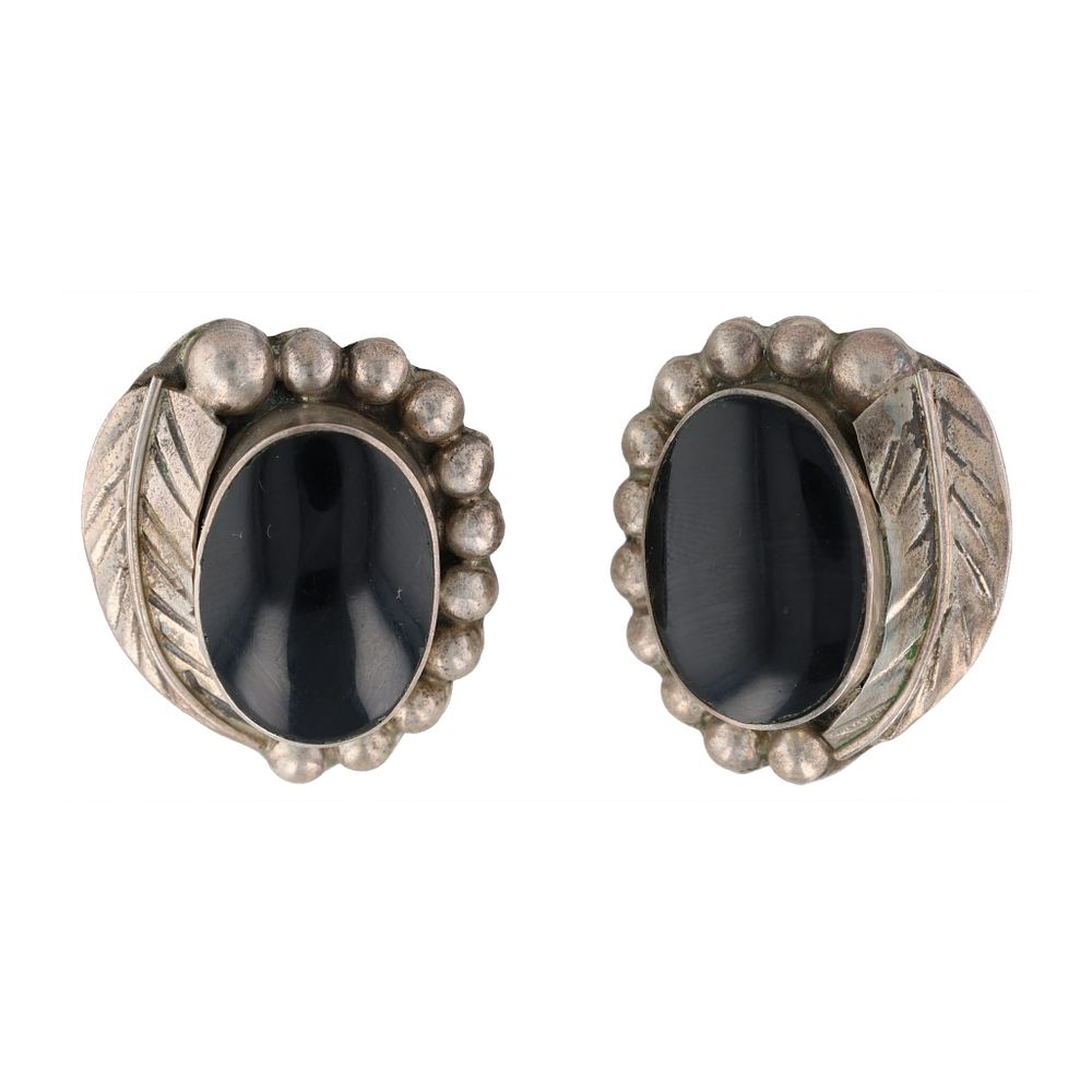 Lot 158: TC-84 Taxco Mexico Onyx Sterling Leaf Overlay Earrings