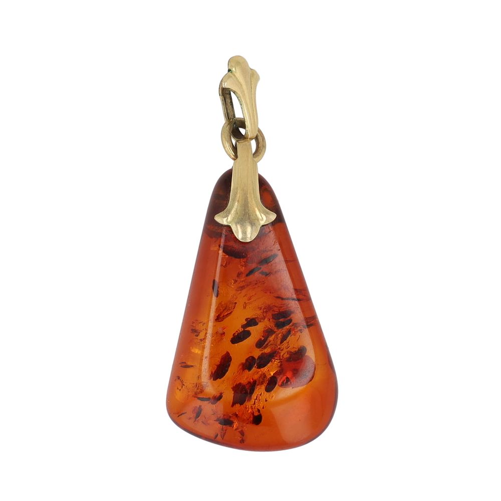 Lot 299: Amber Pendant