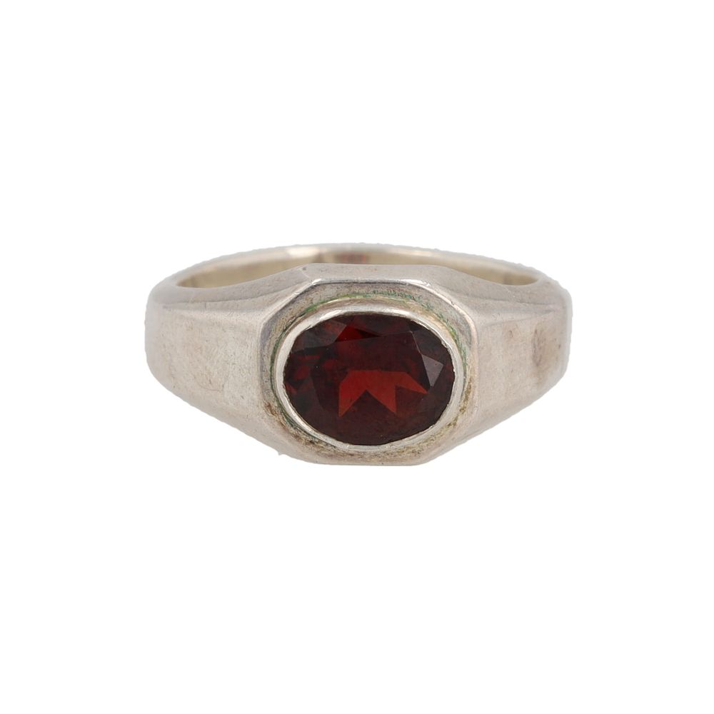 Lot 332: Garnet Sterling Ring Sz. 8 8.6 G