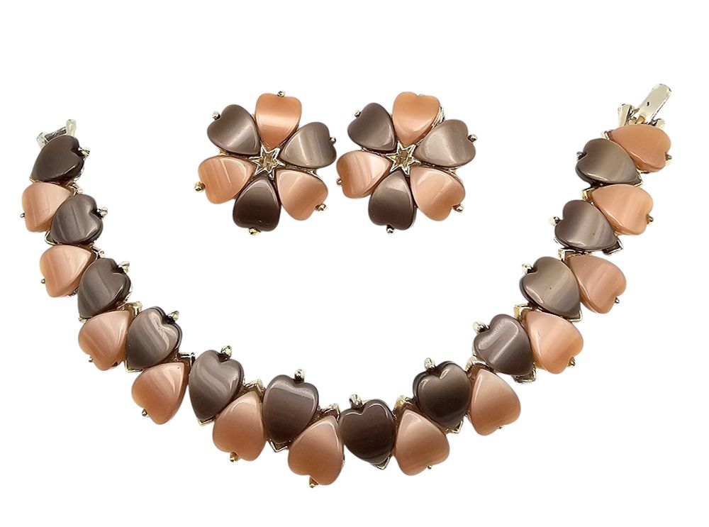 Lot 161: Vintage Chocolate Tope Thermoset Gold Tone Floral Bracelet Earrings Set